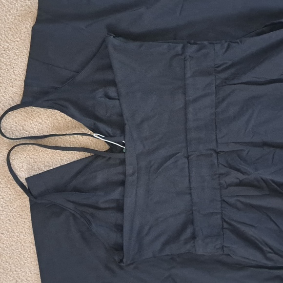 XLARGE    HALARA BACKLESS SIDE INVISIBLE ZIPPER WIDE LEG JUMPSUIT - Picture 7 of 9